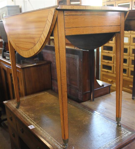 George III satinwood oval topped Pembroke table(-)